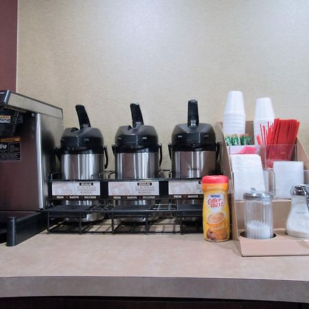 Red Roof Inn Asheville - Biltmore West מראה חיצוני תמונה