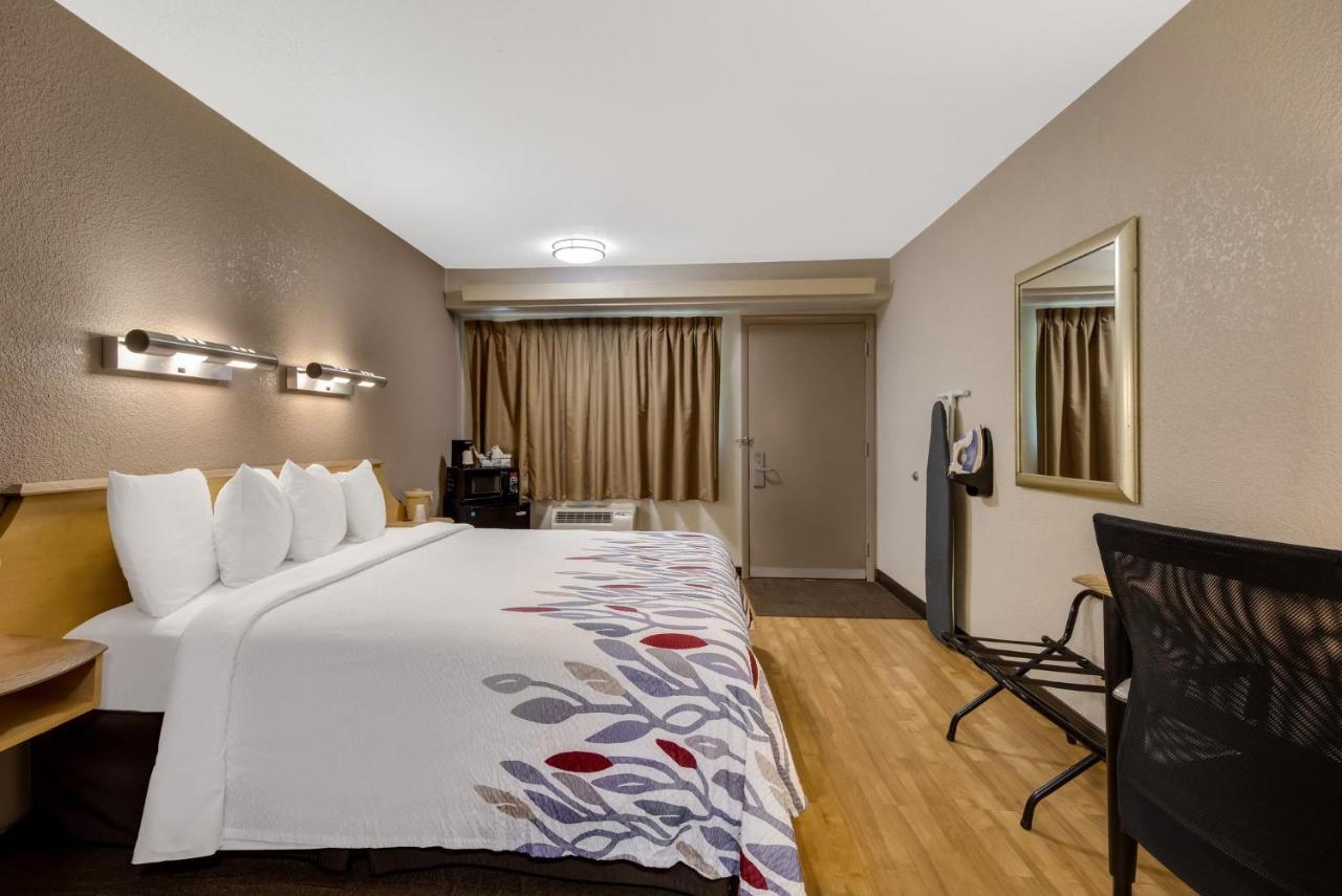 Red Roof Inn Asheville - Biltmore West מראה חיצוני תמונה