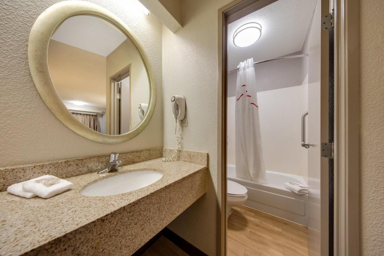 Red Roof Inn Asheville - Biltmore West מראה חיצוני תמונה