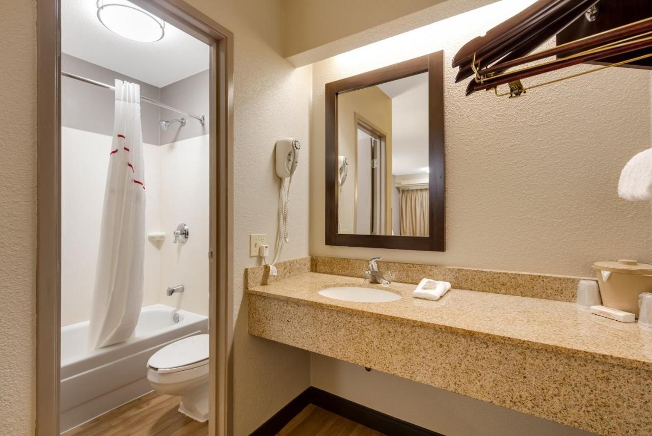 Red Roof Inn Asheville - Biltmore West מראה חיצוני תמונה
