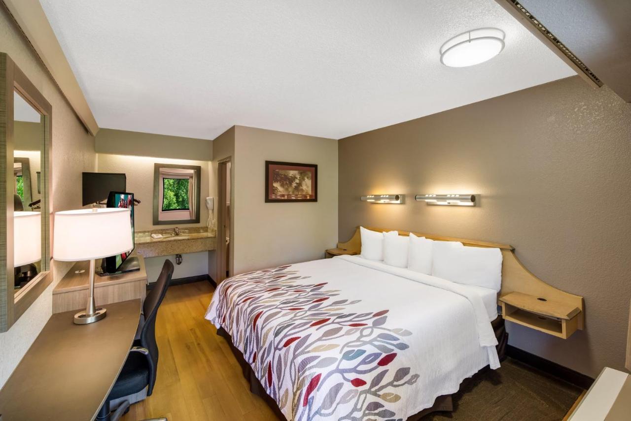 Red Roof Inn Asheville - Biltmore West מראה חיצוני תמונה