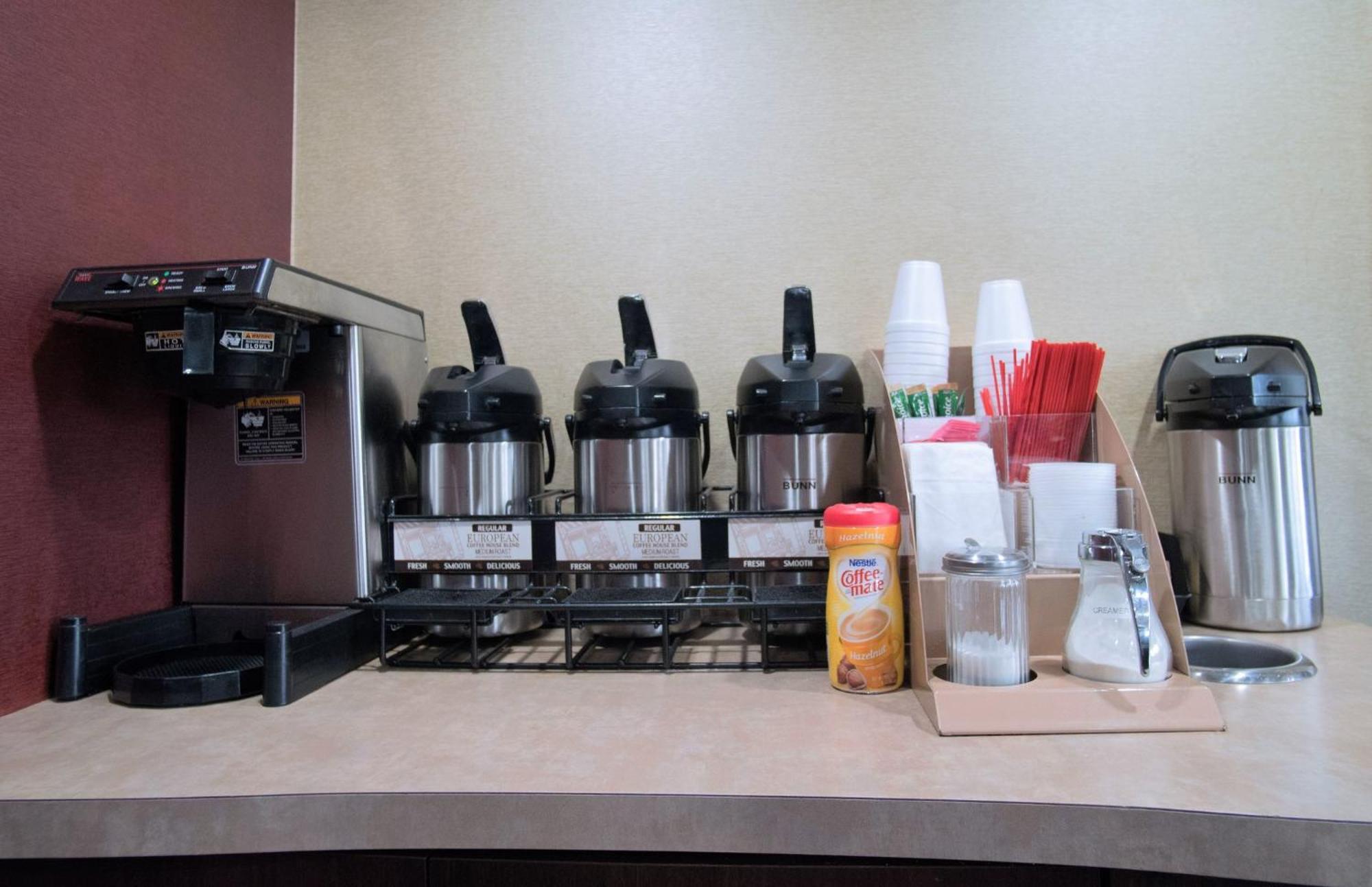 Red Roof Inn Asheville - Biltmore West מראה חיצוני תמונה