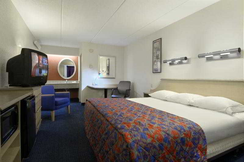 Red Roof Inn Asheville - Biltmore West חדר תמונה