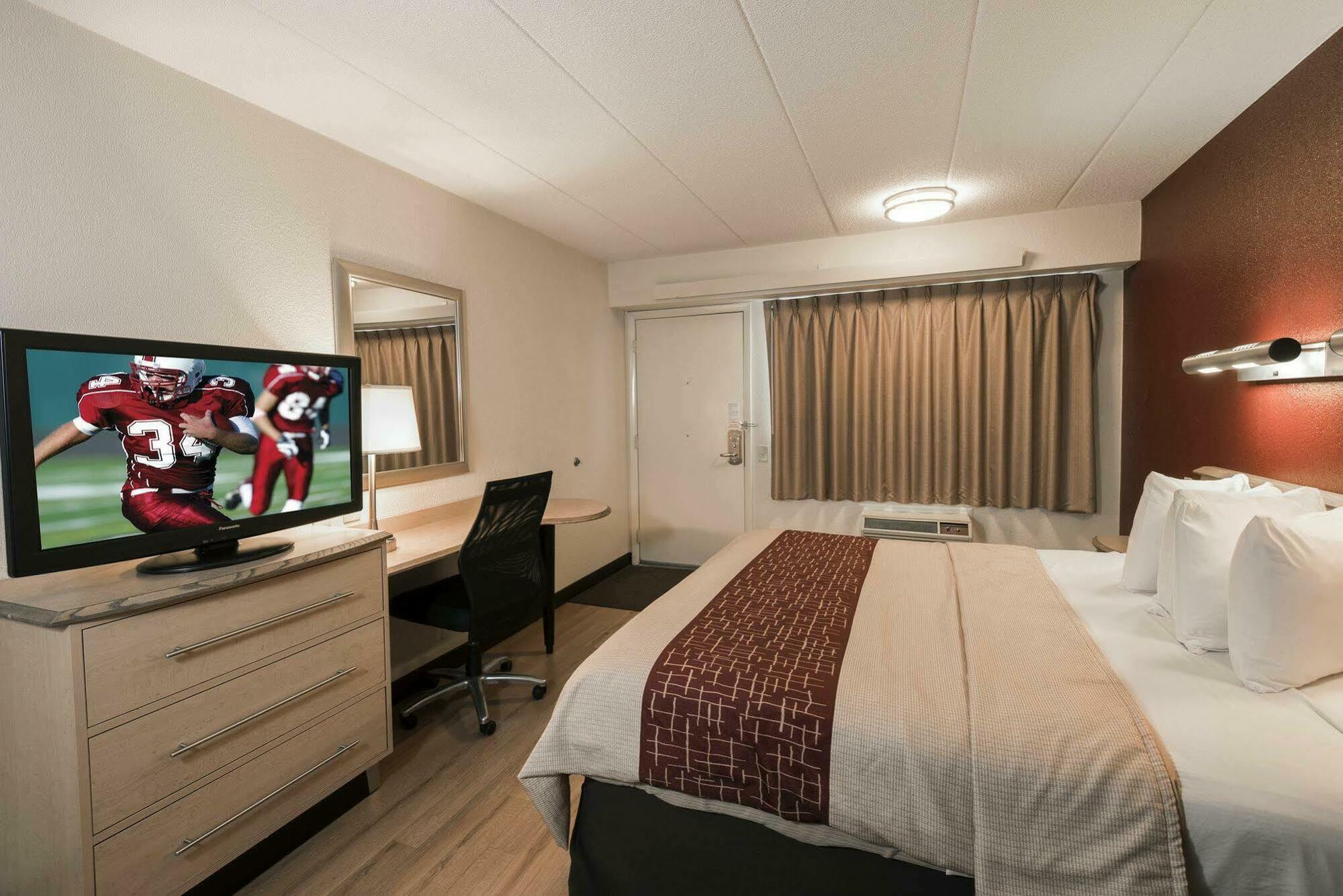 Red Roof Inn Asheville - Biltmore West מראה חיצוני תמונה