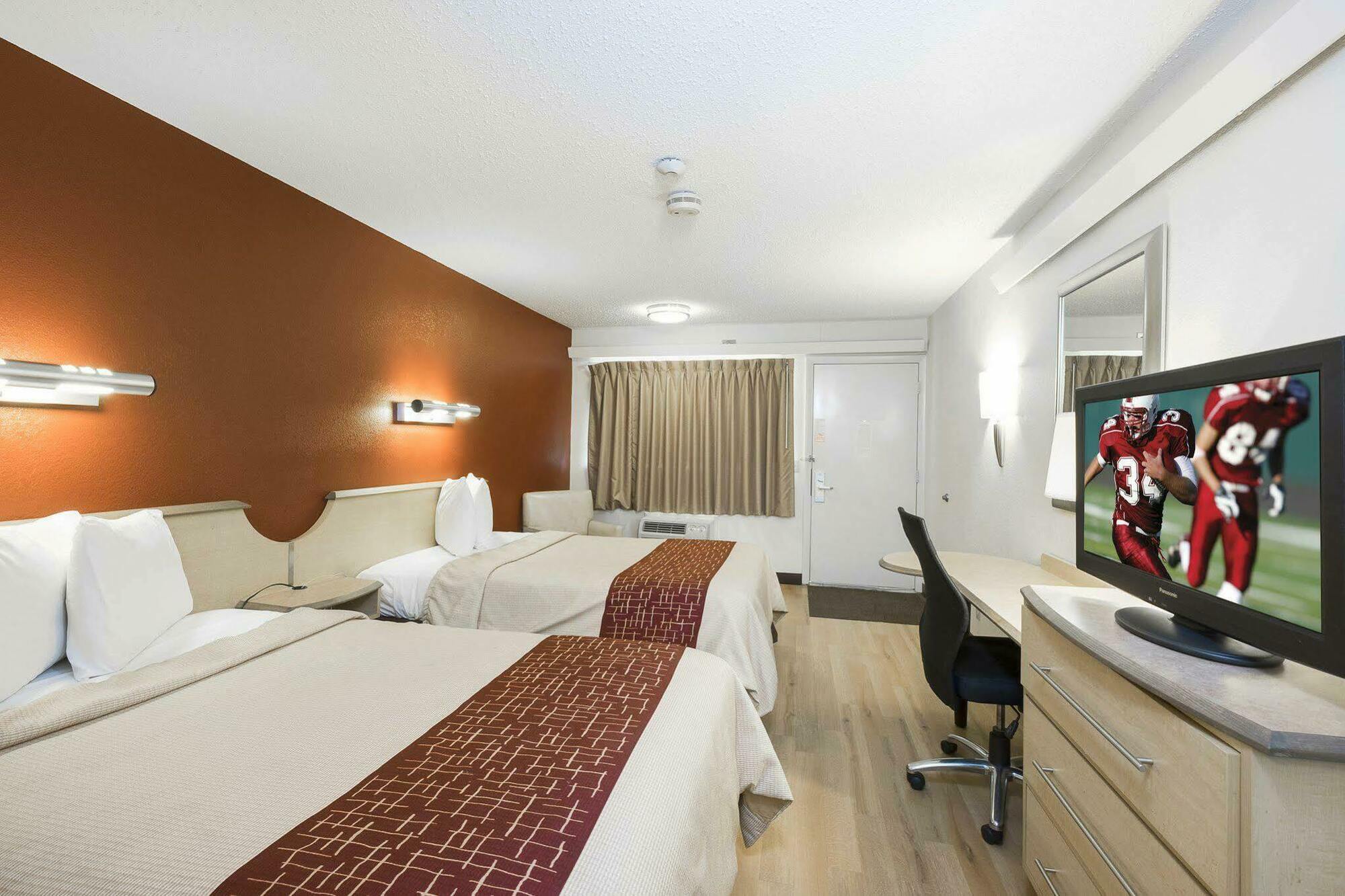 Red Roof Inn Asheville - Biltmore West מראה חיצוני תמונה