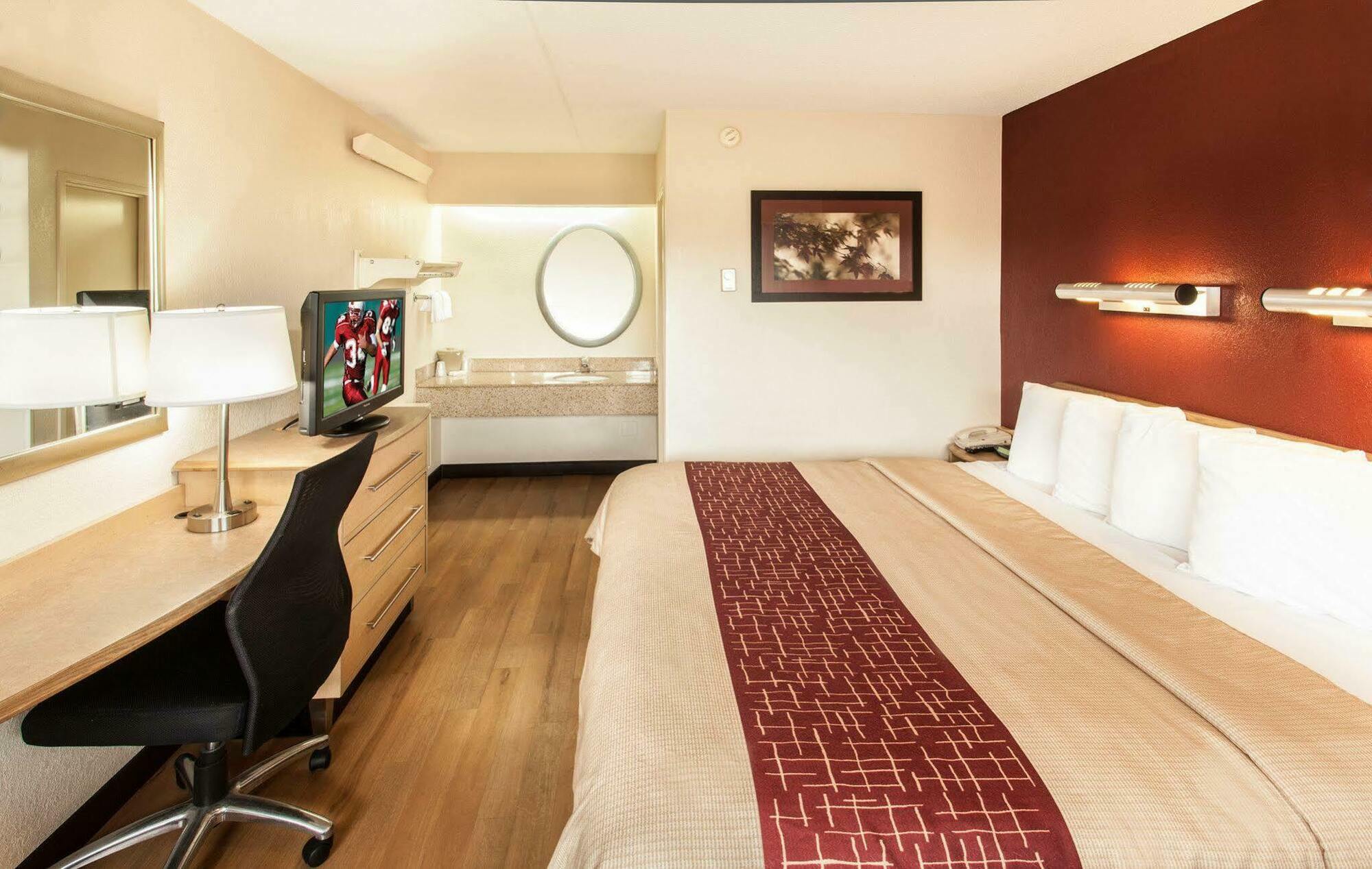 Red Roof Inn Asheville - Biltmore West מראה חיצוני תמונה