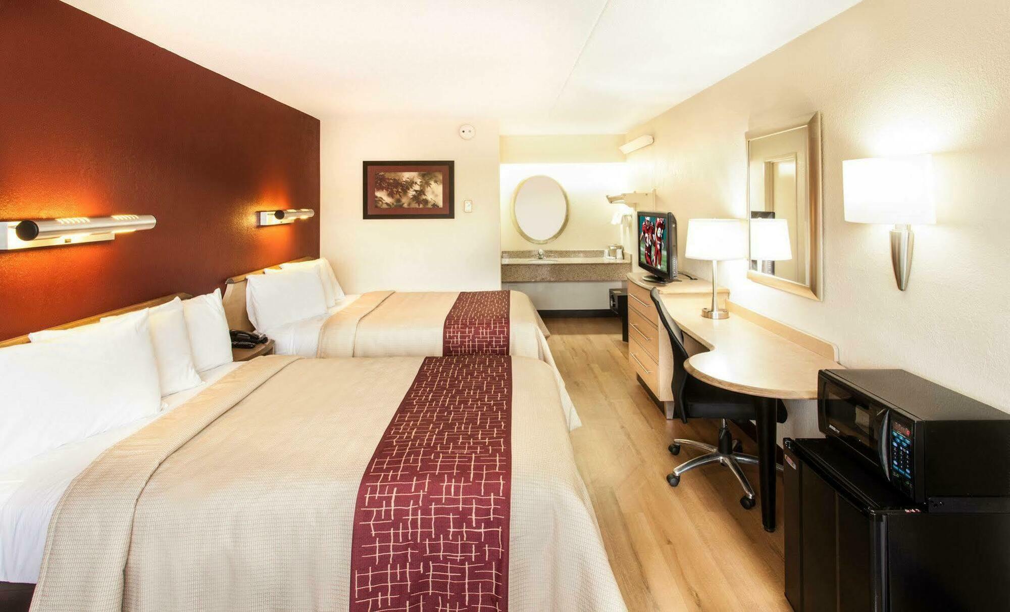 Red Roof Inn Asheville - Biltmore West מראה חיצוני תמונה
